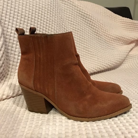 Forever 21 faux suede camel brown pointed bootie - Picture 1 of 7